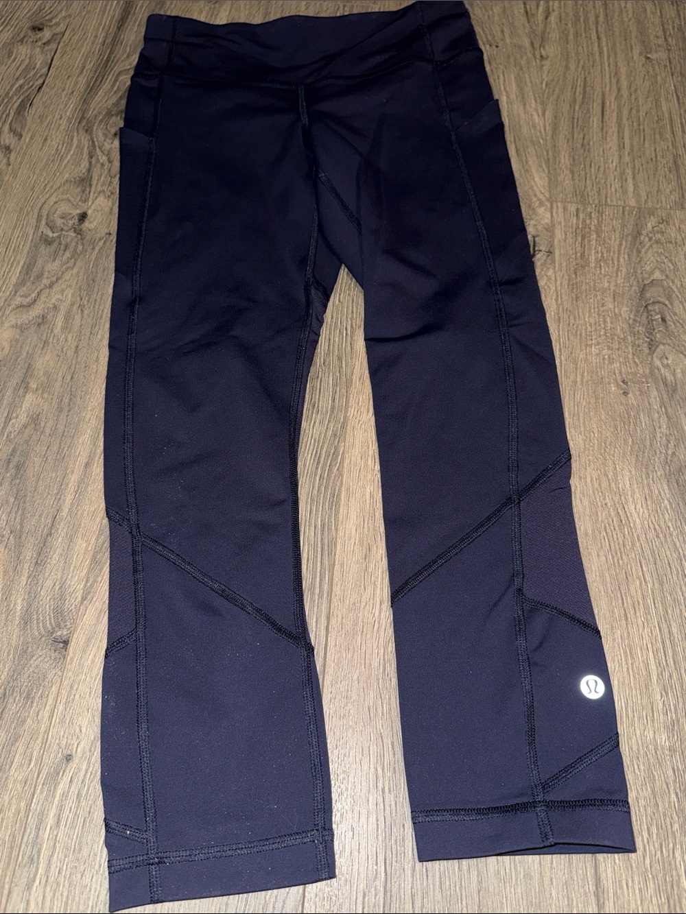 lululemon athletica deep navy Cropped Leggings size 4